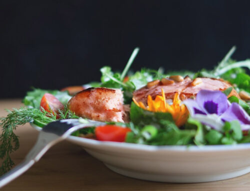 Saladas que harmonizam com carne de porco