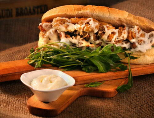 Que tal um sanduíche de pernil para o lanche da tarde?