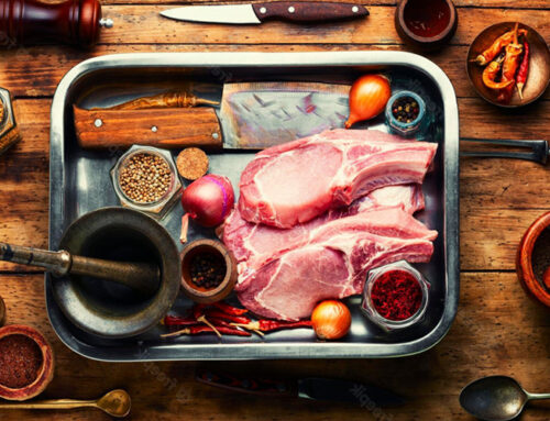Que temperos utilizar para preparar a carne suína?