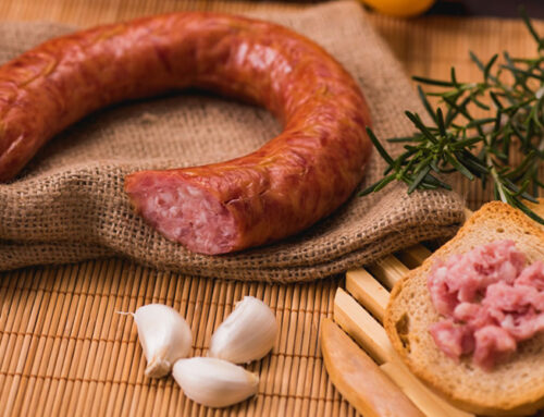 Como é feita a Linguiça Colonial?