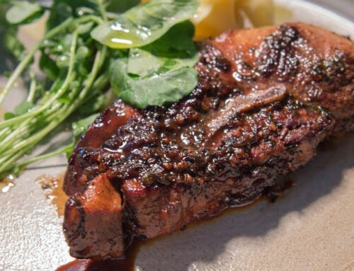 Seduza o Paladar com a Exuberante Sobrepaleta Suína na Cerveja Preta